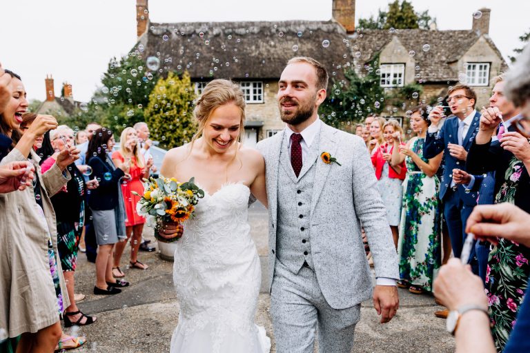 Lucy Judson Photography, The White Hart of Wytham wedding photographer