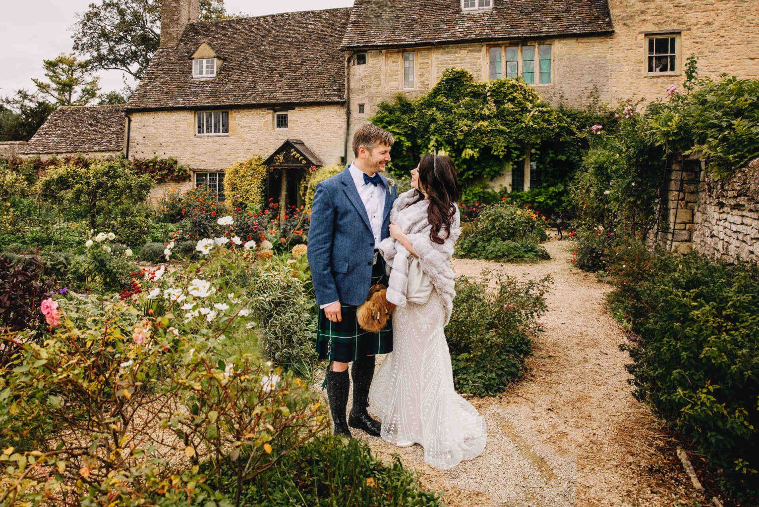 Cogges Manor Farm Wedding Photographer